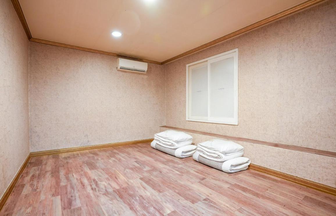 K Motel Daeyeon Busan Bagian luar foto